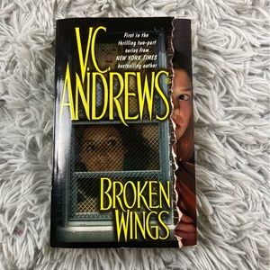 Vintage VC Andrews Broken Wings Book